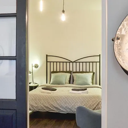 Awesome In With 1 Bedrooms And Wifi Saumur